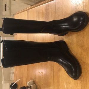 Young girls fashion boots